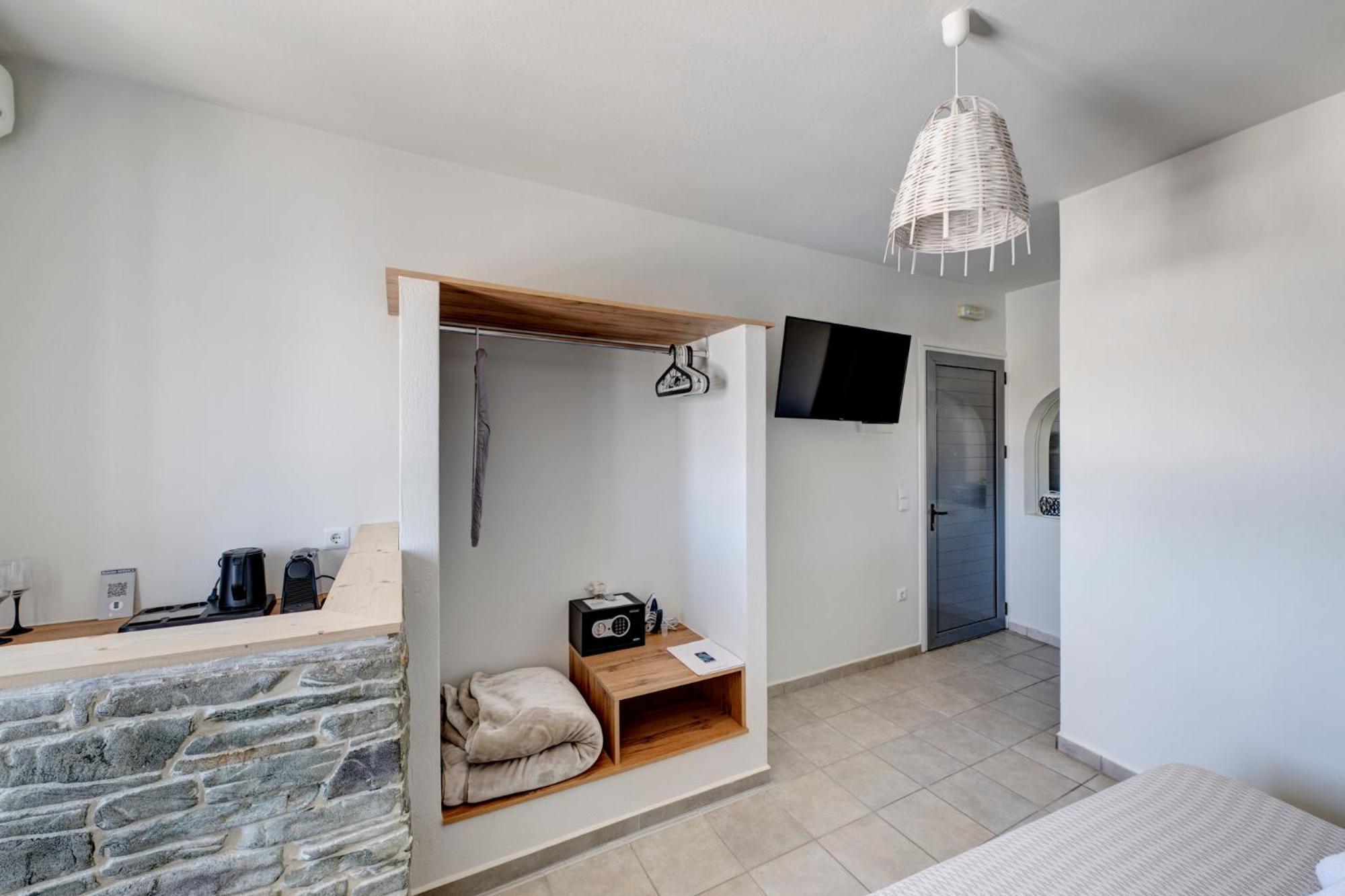 Aegean Paradiso Vacation Club - "Adults Only" Azolimnos Syros Exterior photo